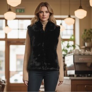 NWT Women’s Surell Faux Fur Vest in‎ Black Warm Winter Gift Warm Cozy Soft